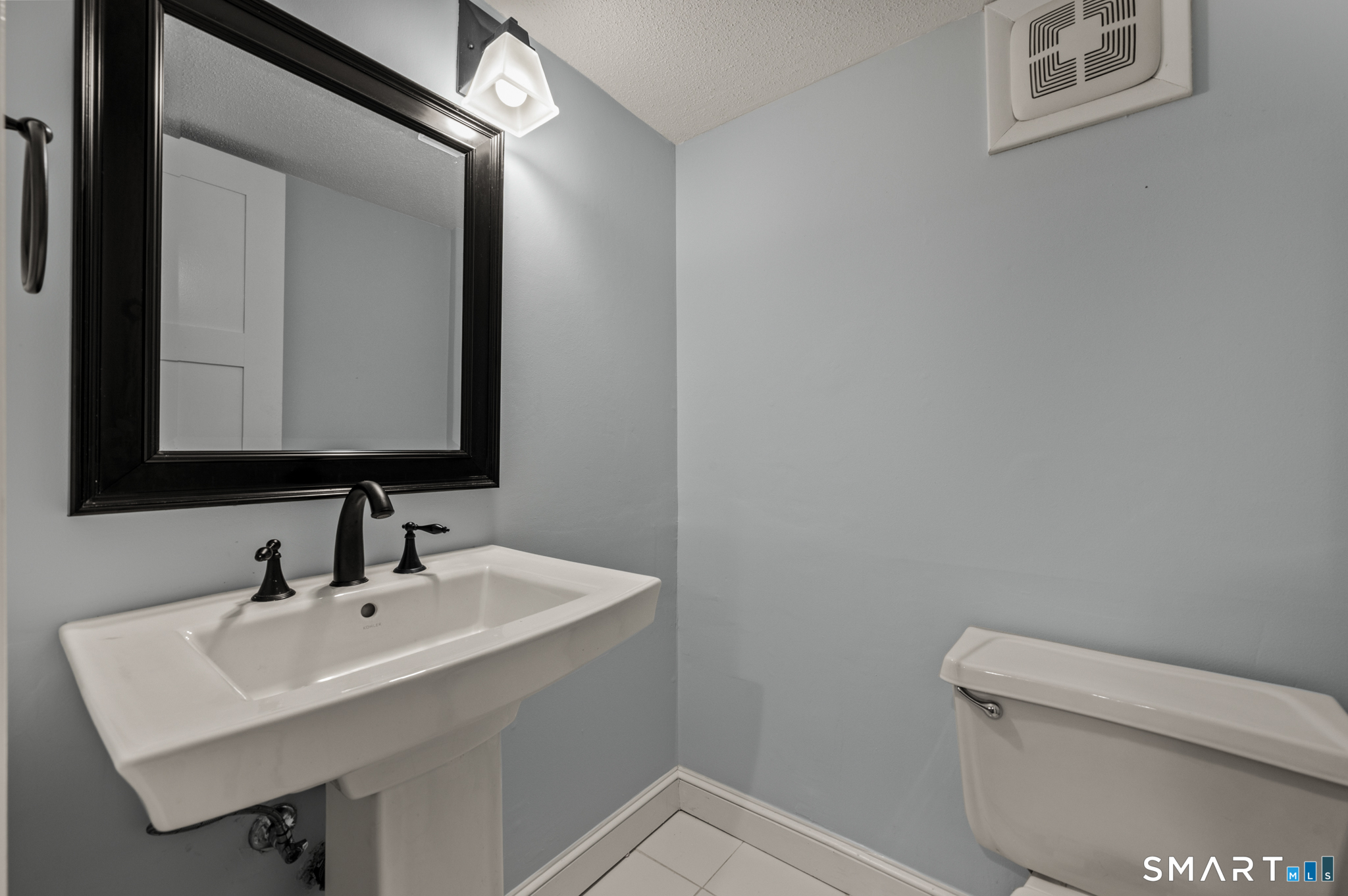 2 Shagbark Lane Woodbury CT 06798
