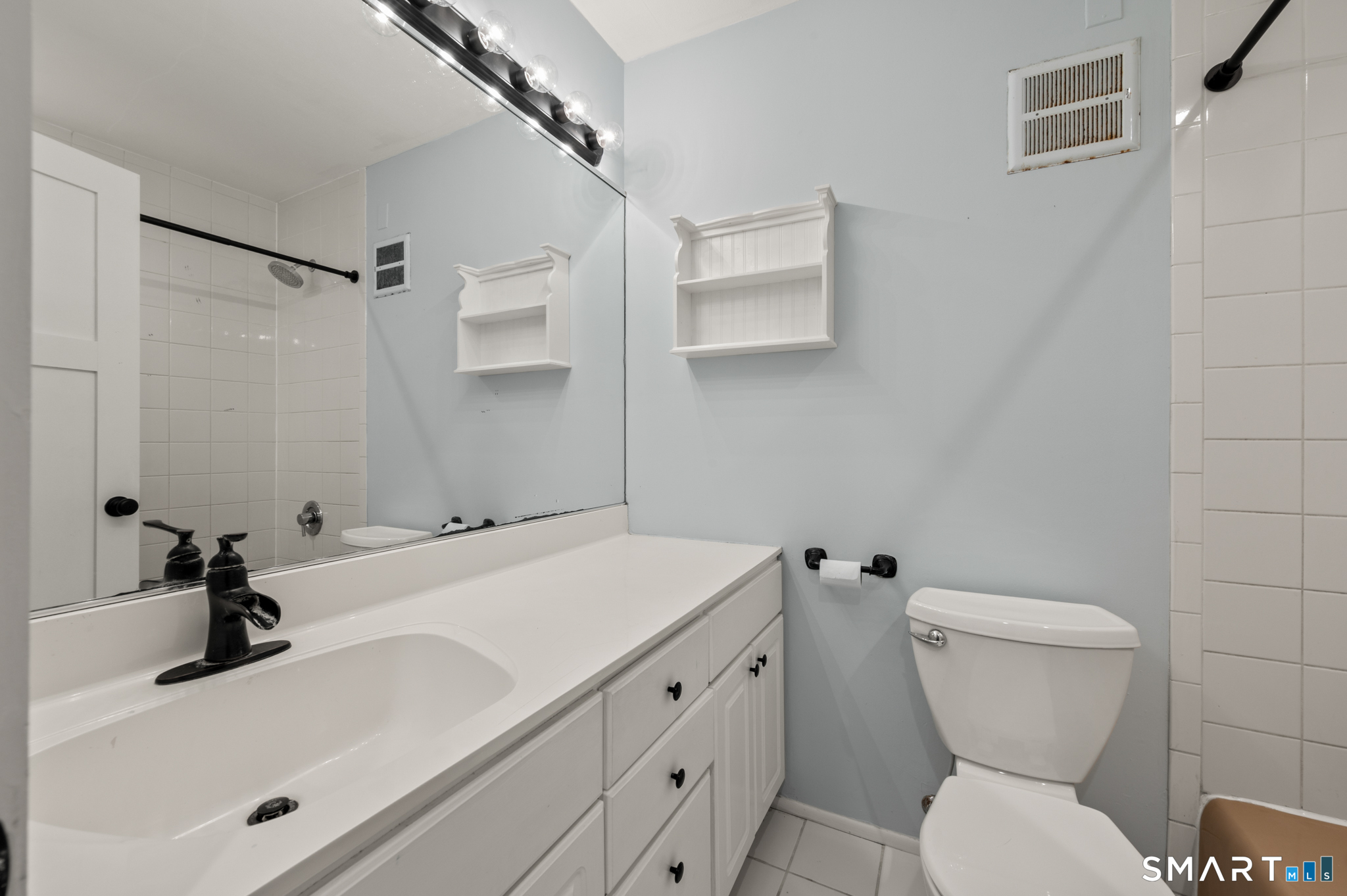2 Shagbark Lane Woodbury CT 06798