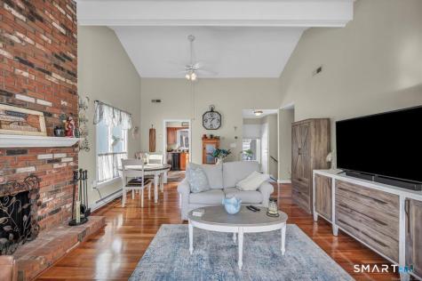 10 Pilgrim Harbor Wallingford CT 06492