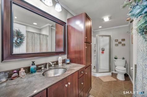 10 Pilgrim Harbor Wallingford CT 06492