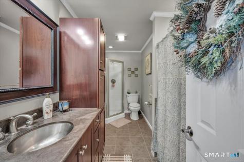 10 Pilgrim Harbor Wallingford CT 06492