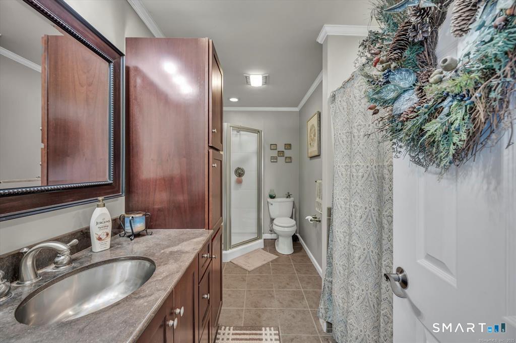 10 Pilgrim Harbor Wallingford CT 06492