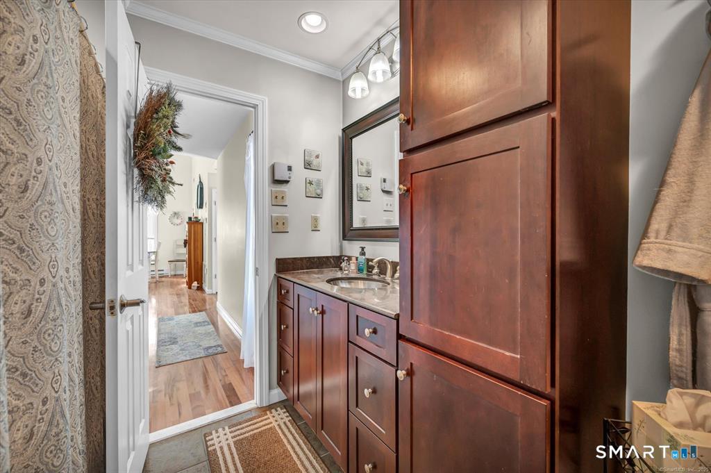 10 Pilgrim Harbor Wallingford CT 06492