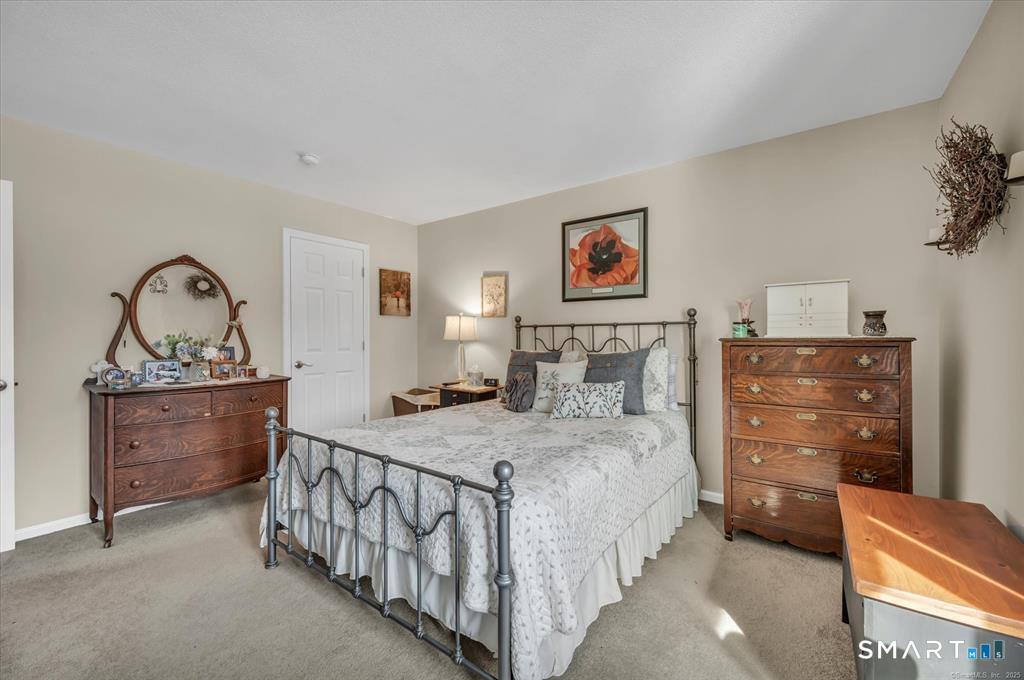10 Pilgrim Harbor Wallingford CT 06492