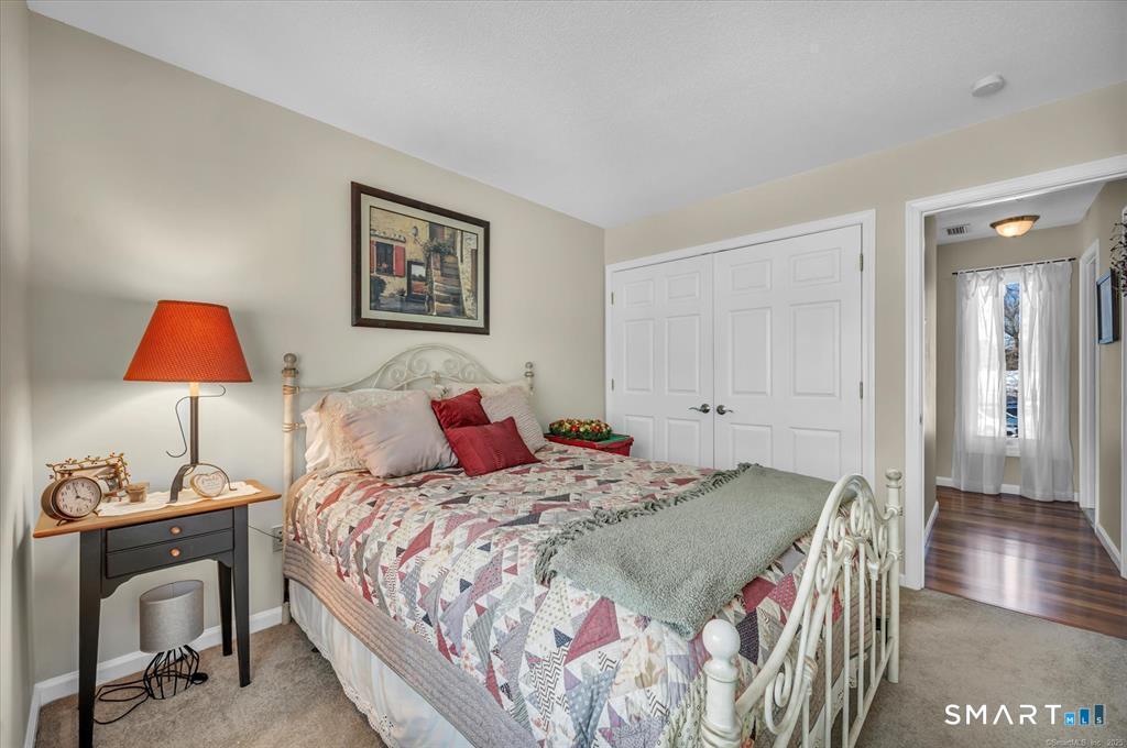 10 Pilgrim Harbor Wallingford CT 06492