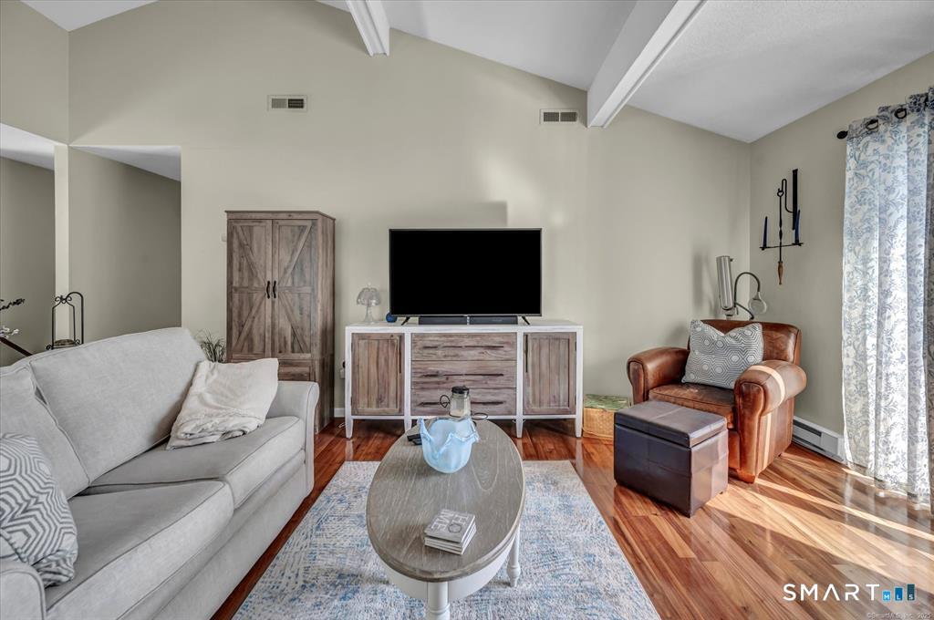 10 Pilgrim Harbor Wallingford CT 06492