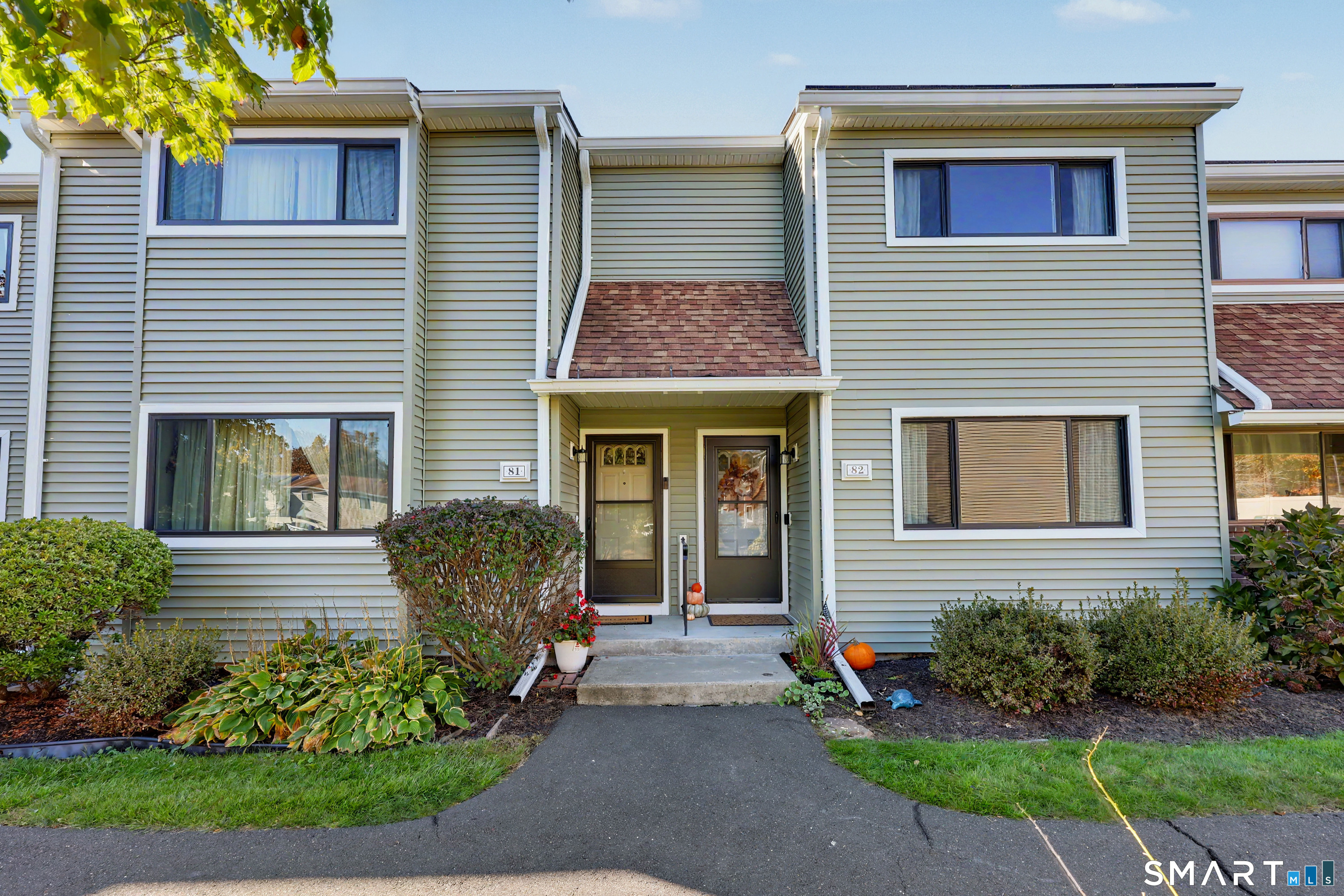 82 Orangewood W Derby CT 06418
