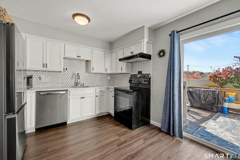 82 Orangewood W Derby CT 06418