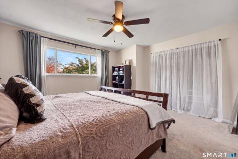 82 Orangewood W Derby CT 06418