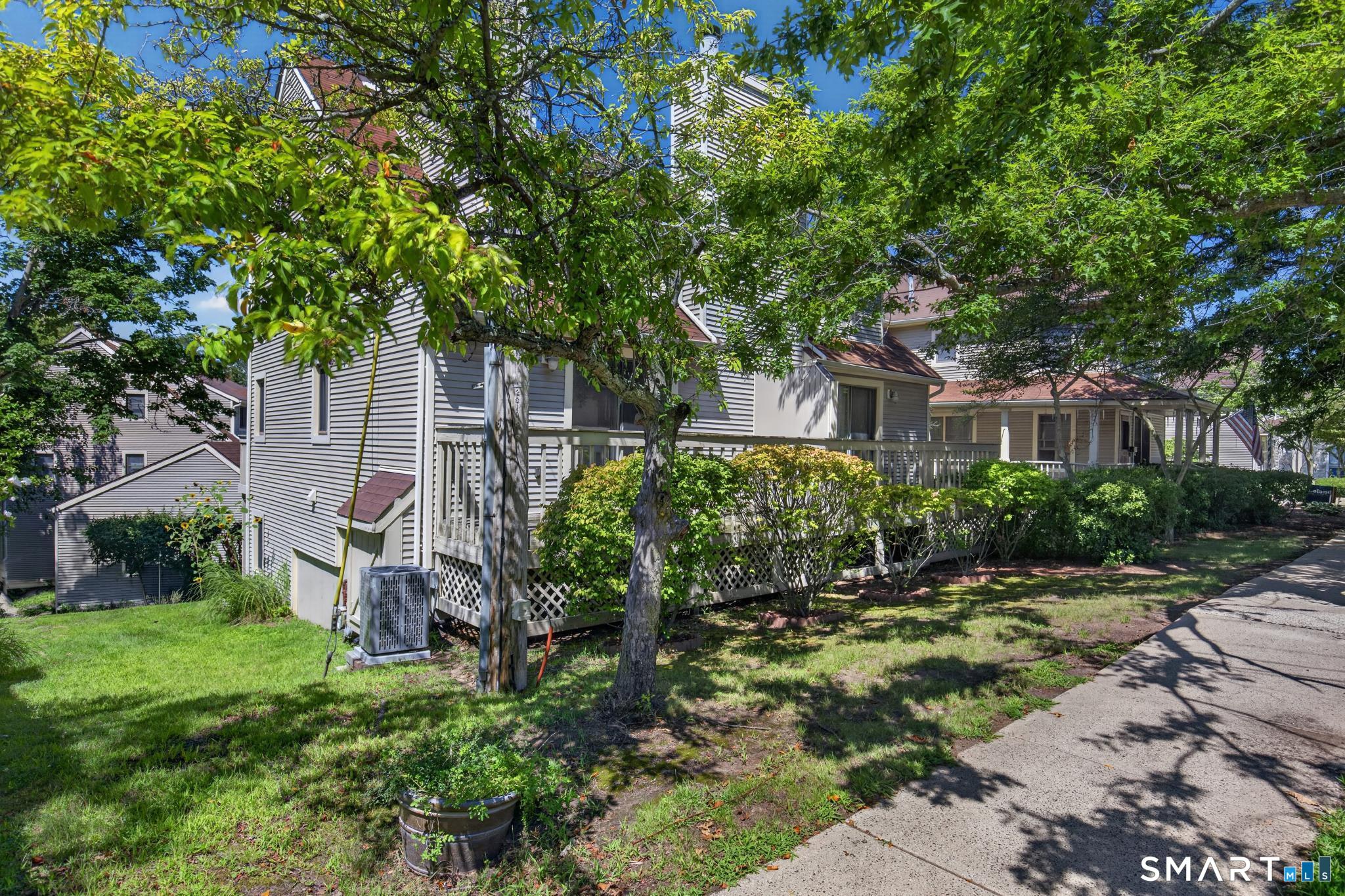 496 Woodward Avenue New Haven CT 06512