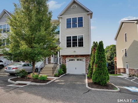 30 Short Oak Drive Brookfield CT 06804