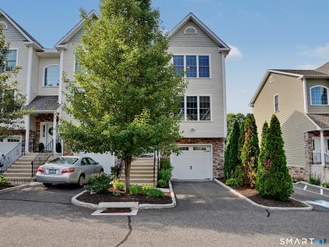 30 Short Oak Drive Brookfield CT 06804
