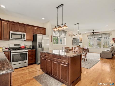 30 Short Oak Drive Brookfield CT 06804