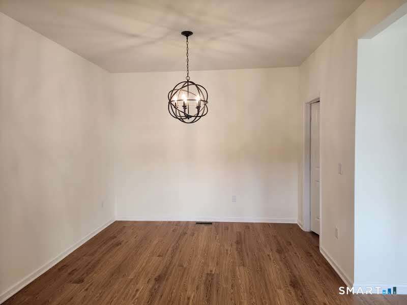 102 Mulholland Way North Haven CT 06473