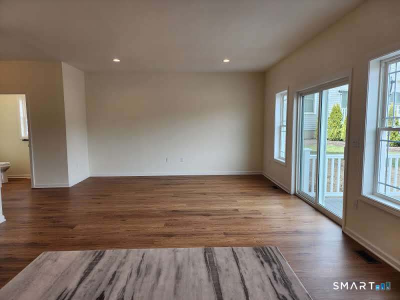 102 Mulholland Way North Haven CT 06473