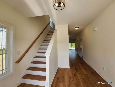 102 Mulholland Way North Haven CT 06473