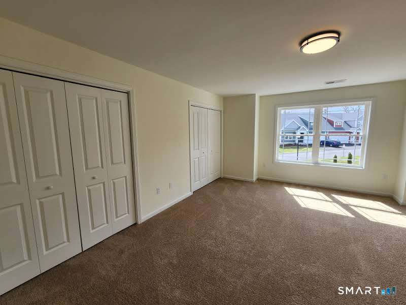102 Mulholland Way North Haven CT 06473