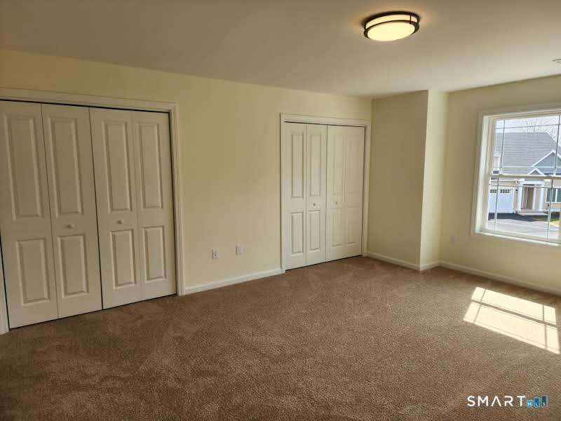 102 Mulholland Way North Haven CT 06473