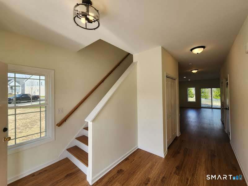 102 Mulholland Way North Haven CT 06473