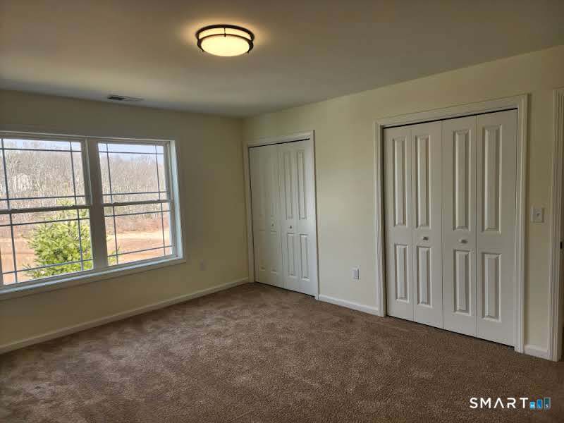 102 Mulholland Way North Haven CT 06473