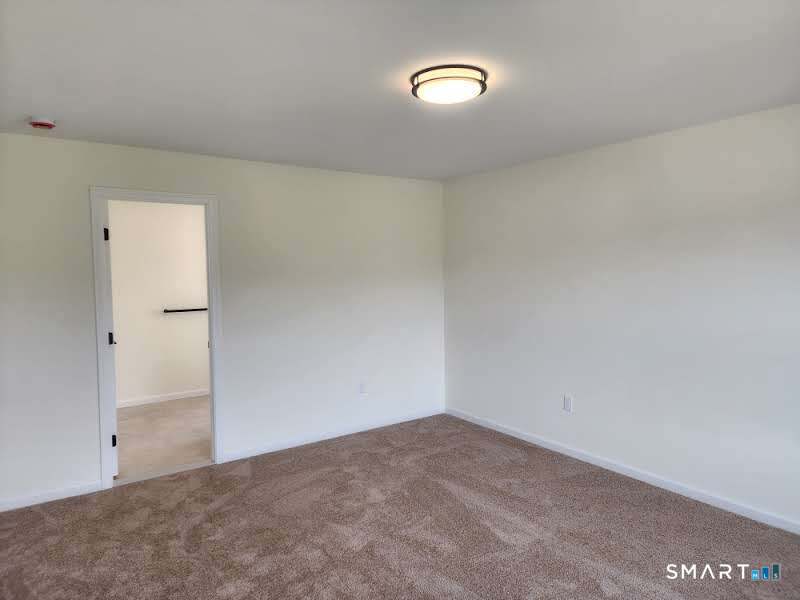 102 Mulholland Way North Haven CT 06473
