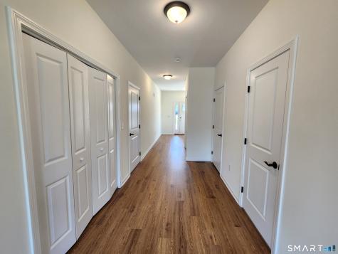 102 Mulholland Way North Haven CT 06473