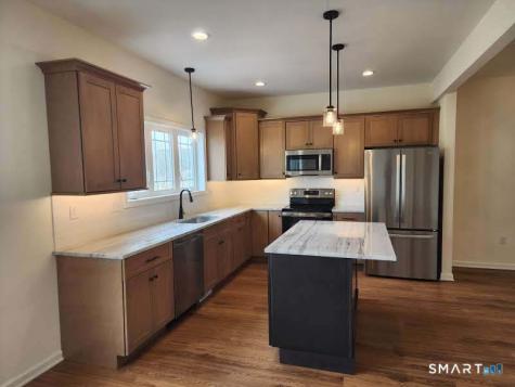 102 Mulholland Way North Haven CT 06473