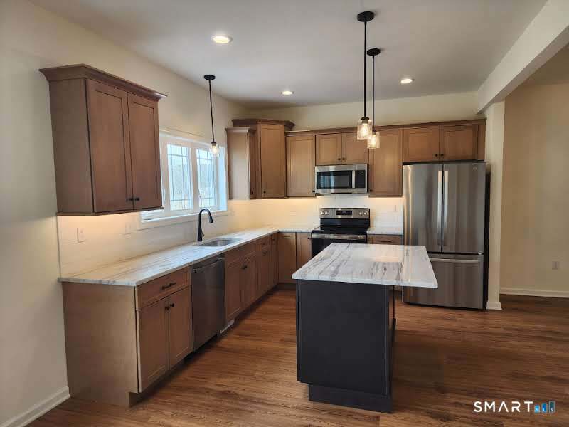 102 Mulholland Way North Haven CT 06473