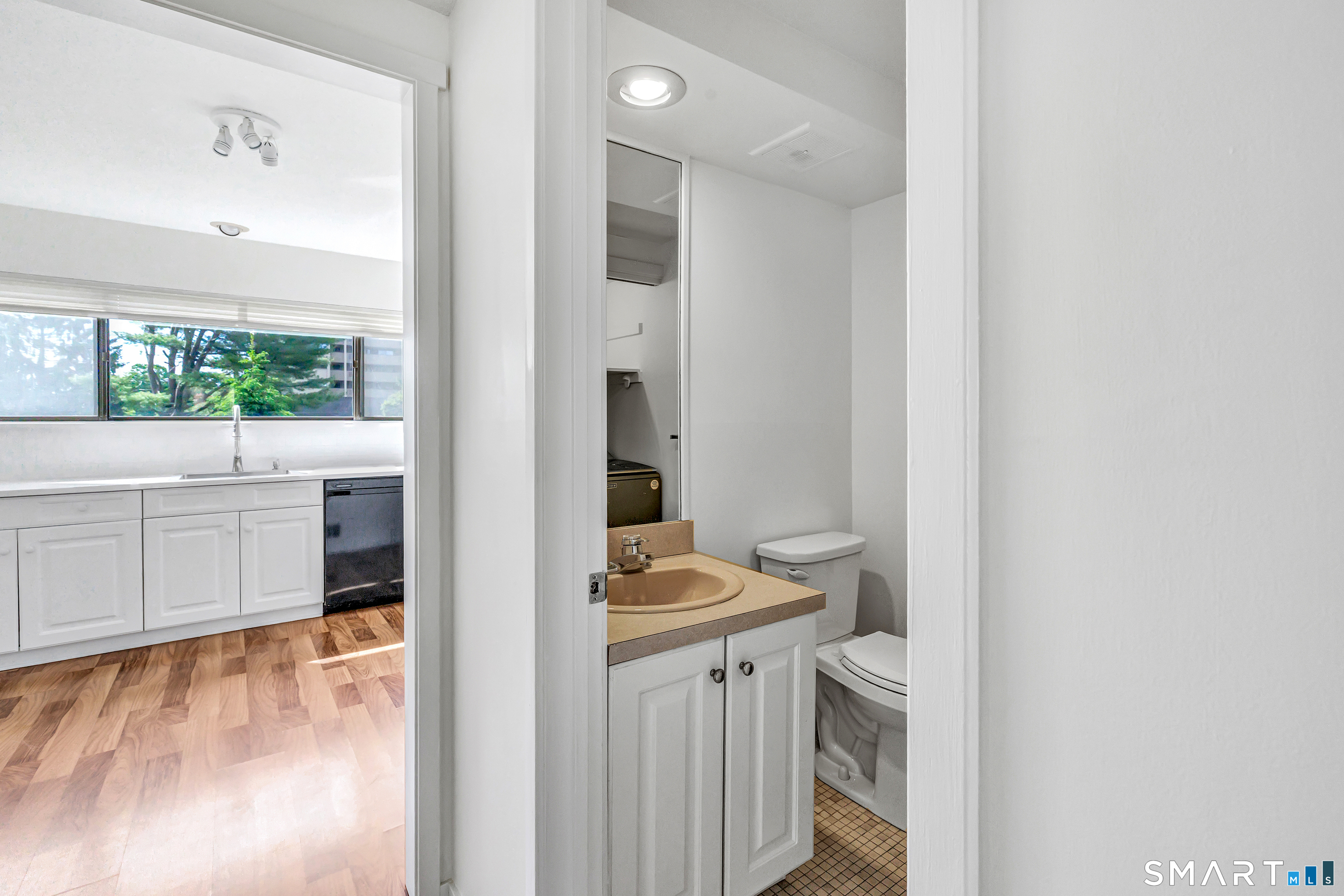 85 Viscount Drive Milford CT 06460