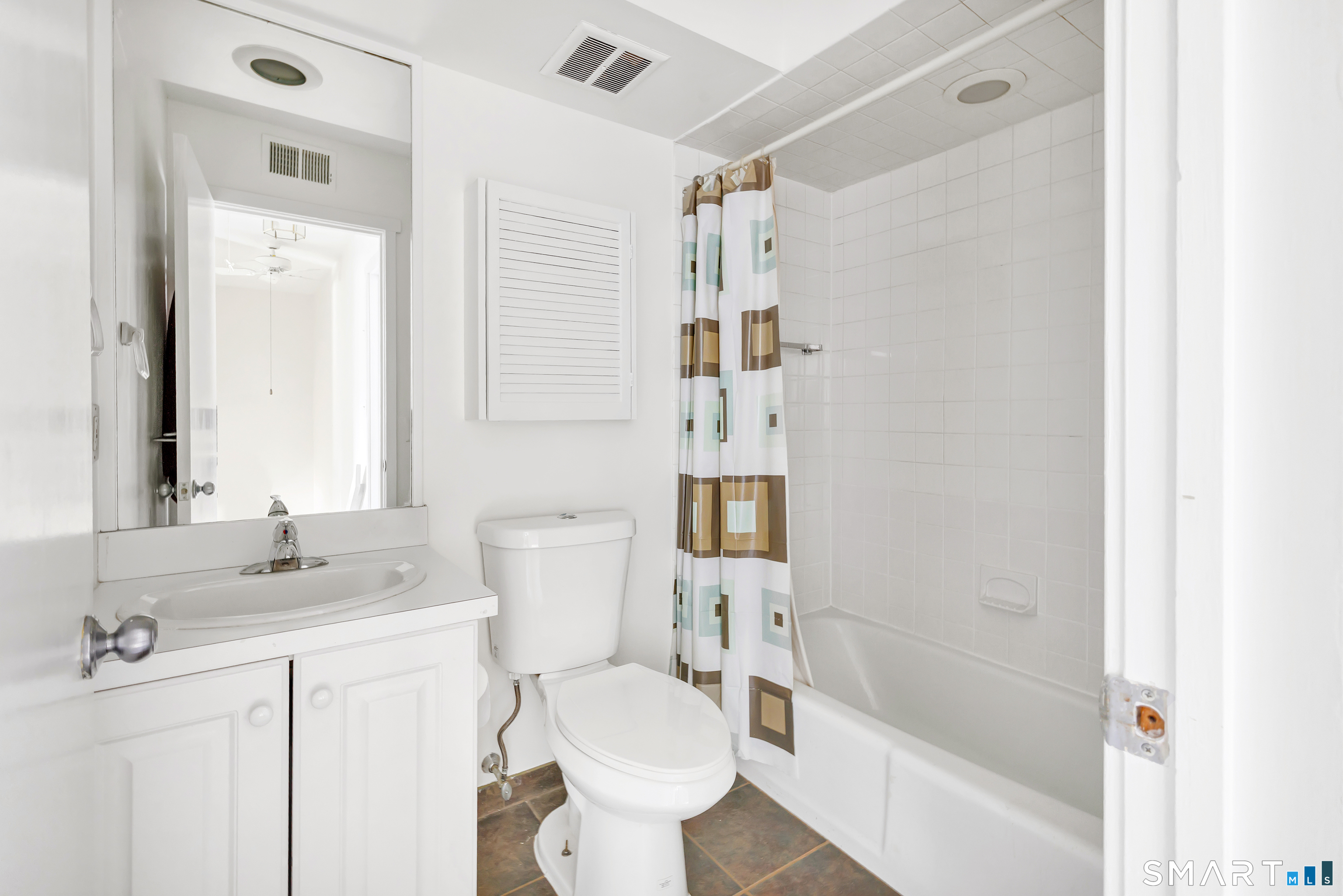 85 Viscount Drive Milford CT 06460