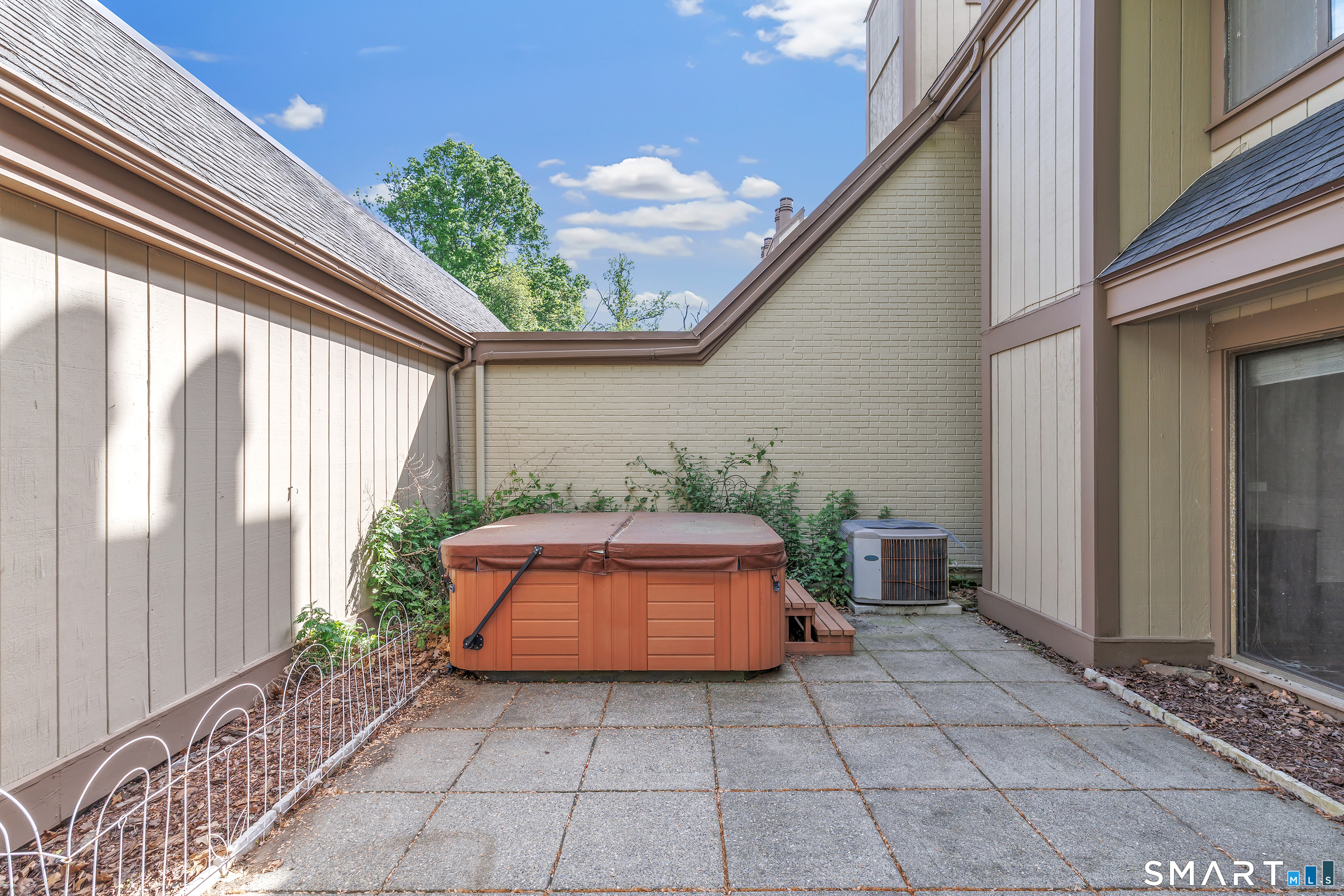 85 Viscount Drive Milford CT 06460