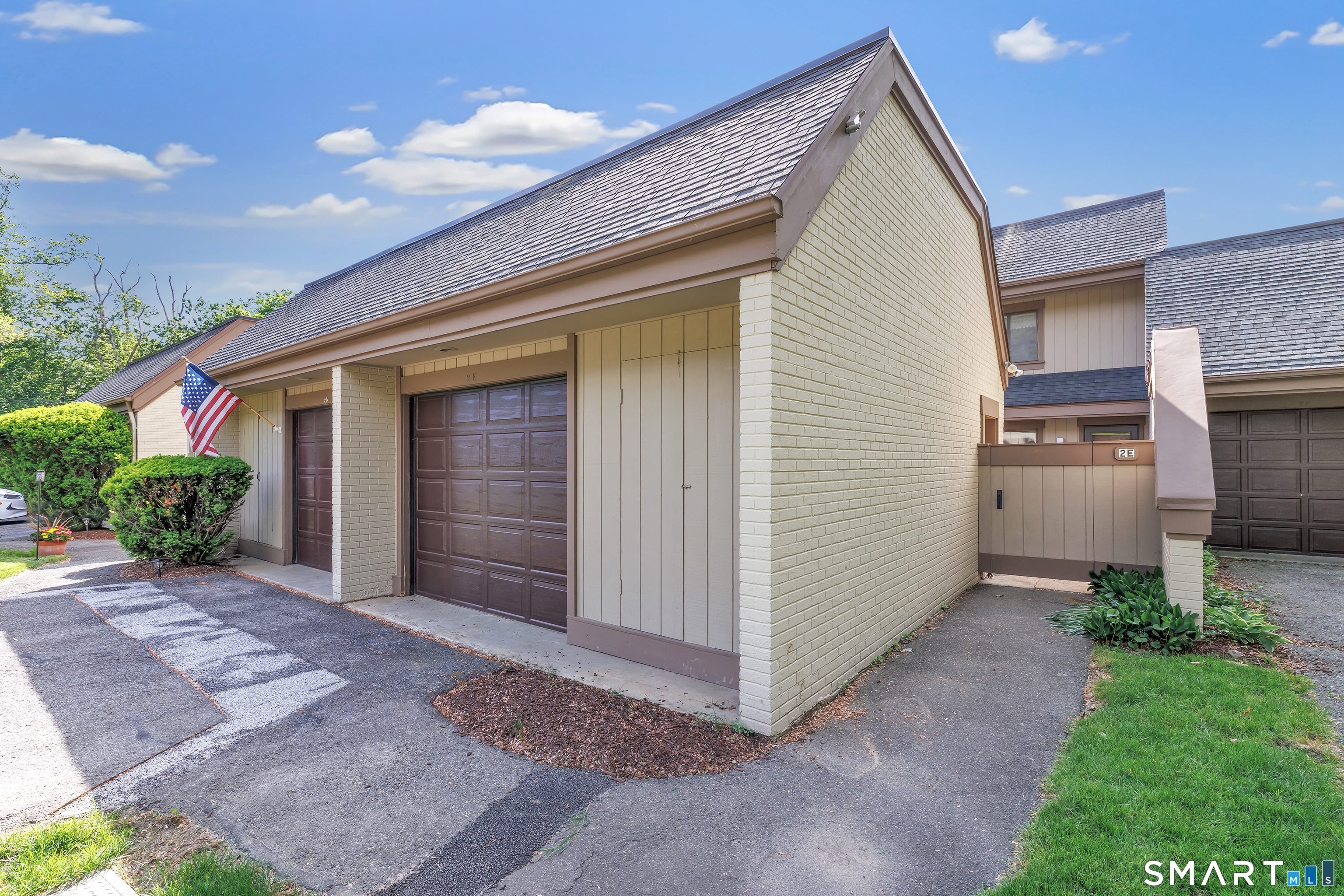 85 Viscount Drive Milford CT 06460