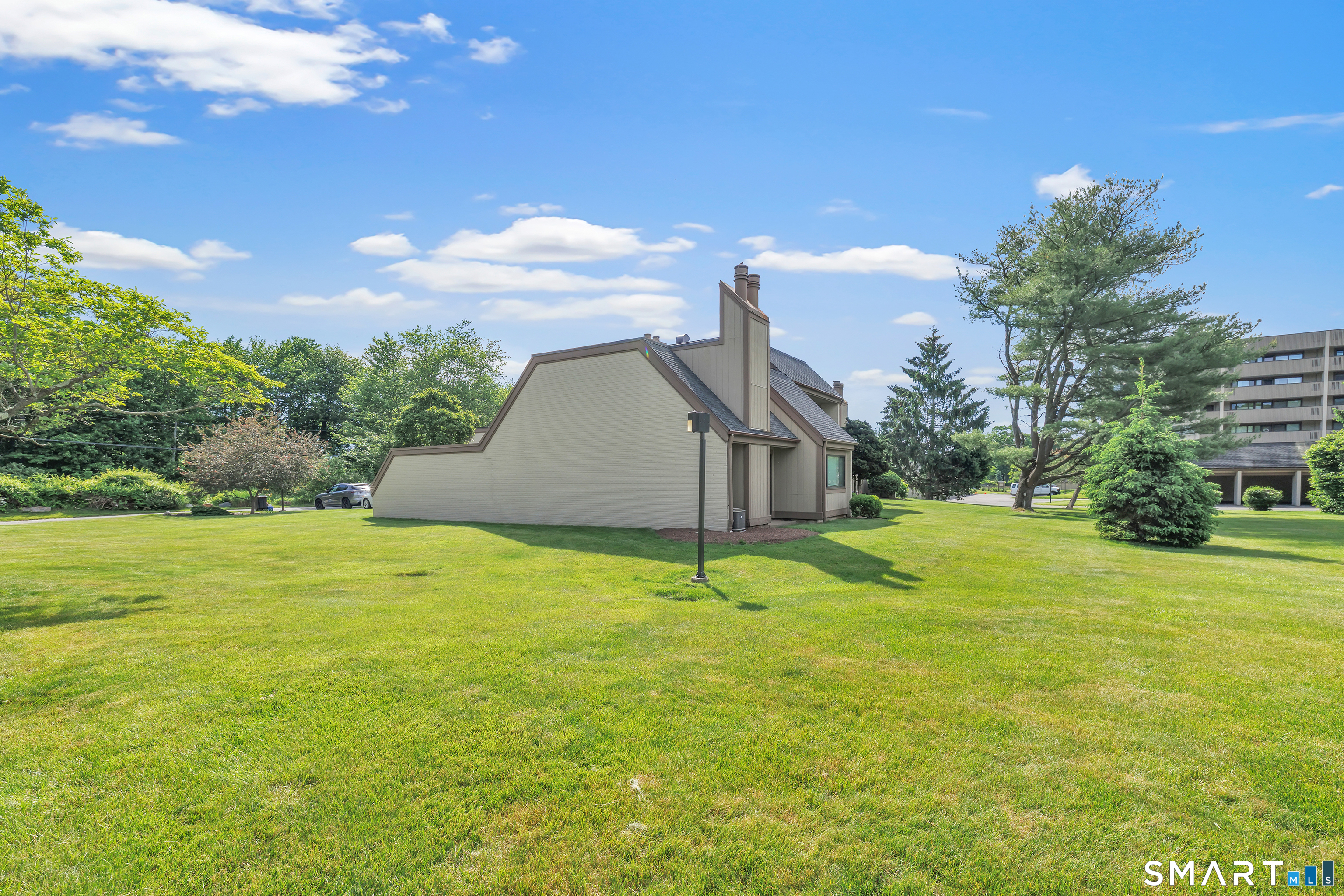 85 Viscount Drive Milford CT 06460