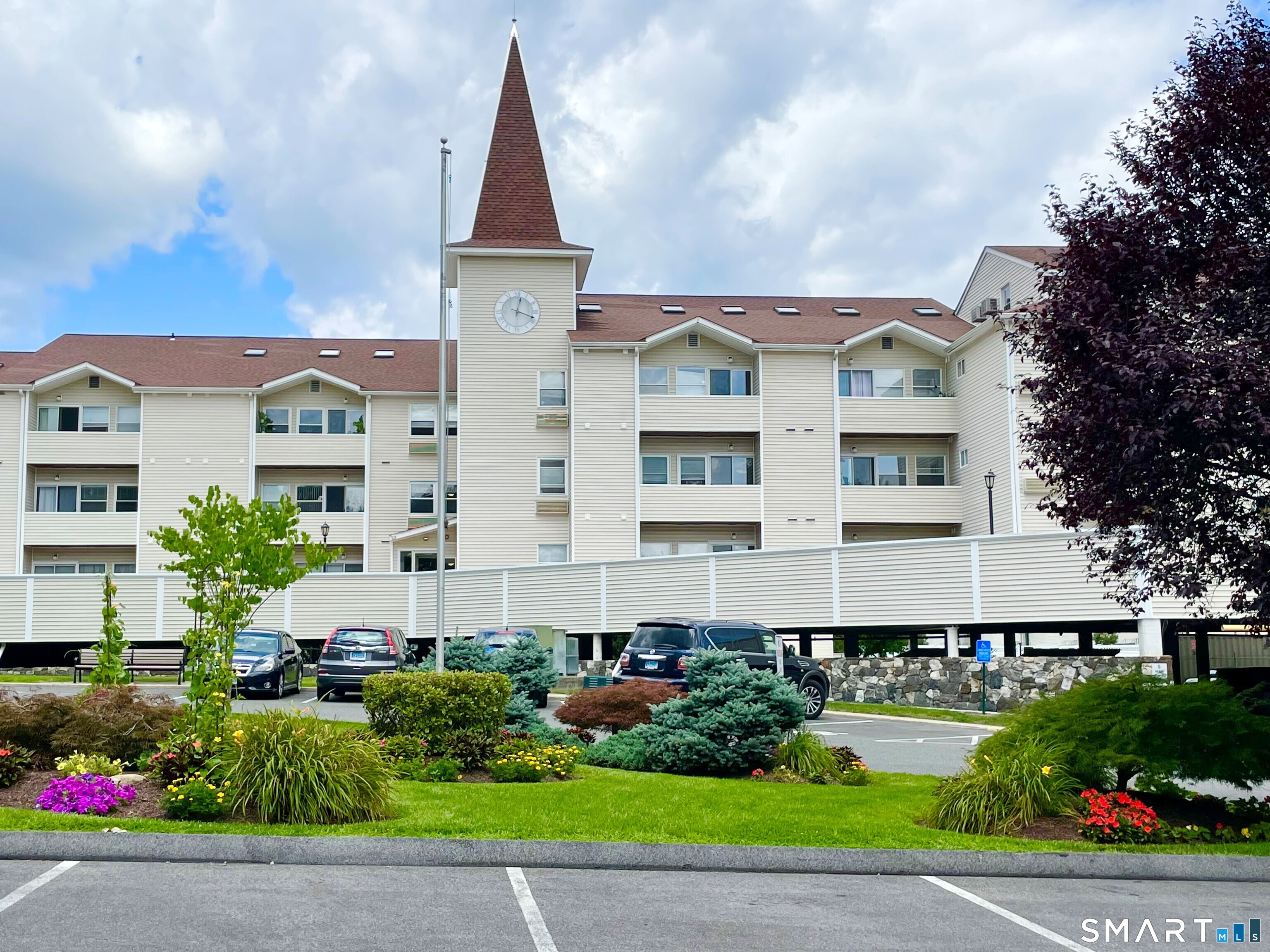163 South Street Danbury CT 06810