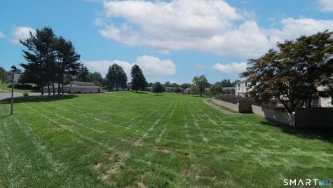 92 Sterling Village Meriden CT 06450