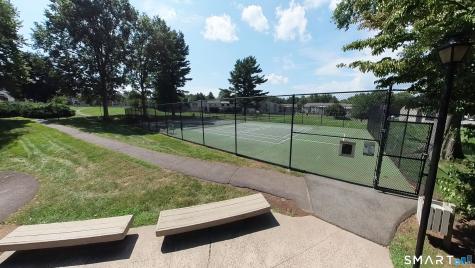 92 Sterling Village Meriden CT 06450