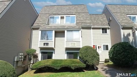 92 Sterling Village Meriden CT 06450