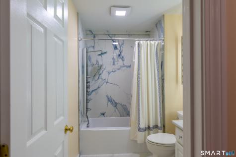 33 Florence Way Farmington CT 06032