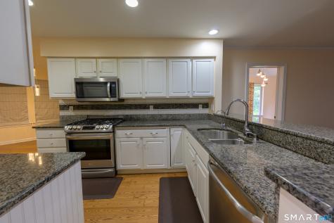 33 Florence Way Farmington CT 06032
