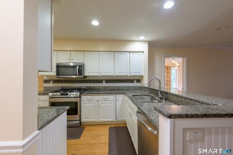 33 Florence Way Farmington CT 06032