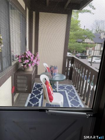 30 Rollingwood Drive Brookfield CT 06804