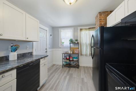 154 Cooper Hill Street Manchester CT 06040