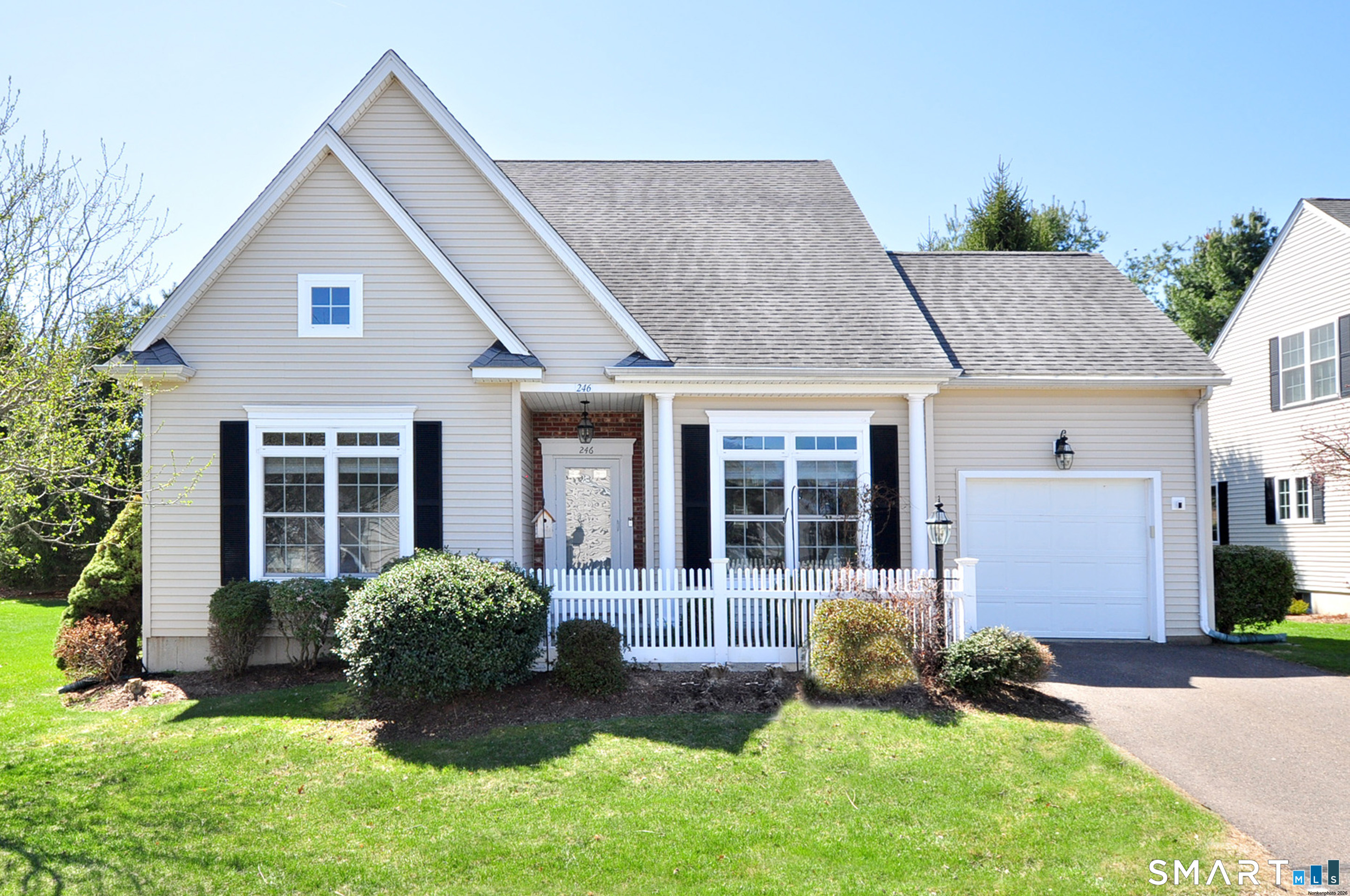 246 Kenswick Lane Windsor CT 06095