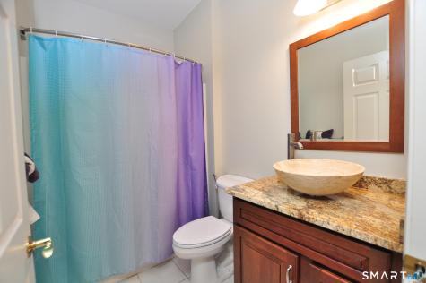246 Kenswick Lane Windsor CT 06095