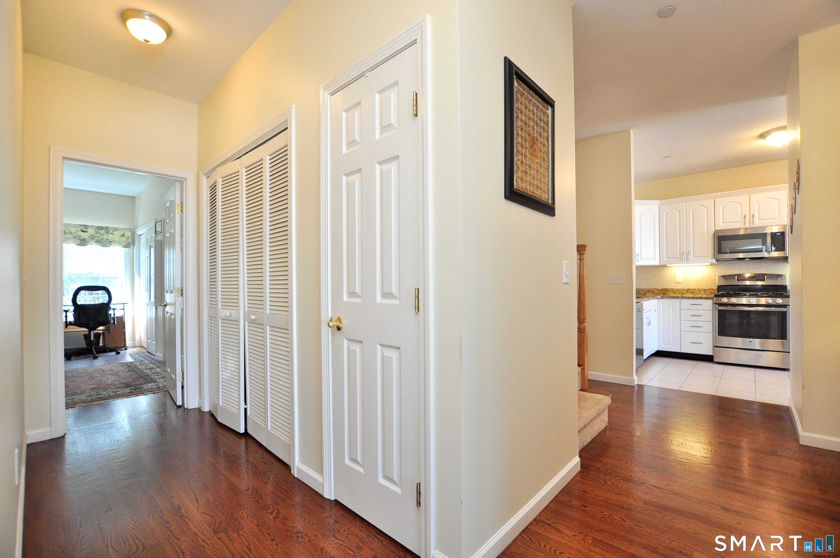 246 Kenswick Lane Windsor CT 06095