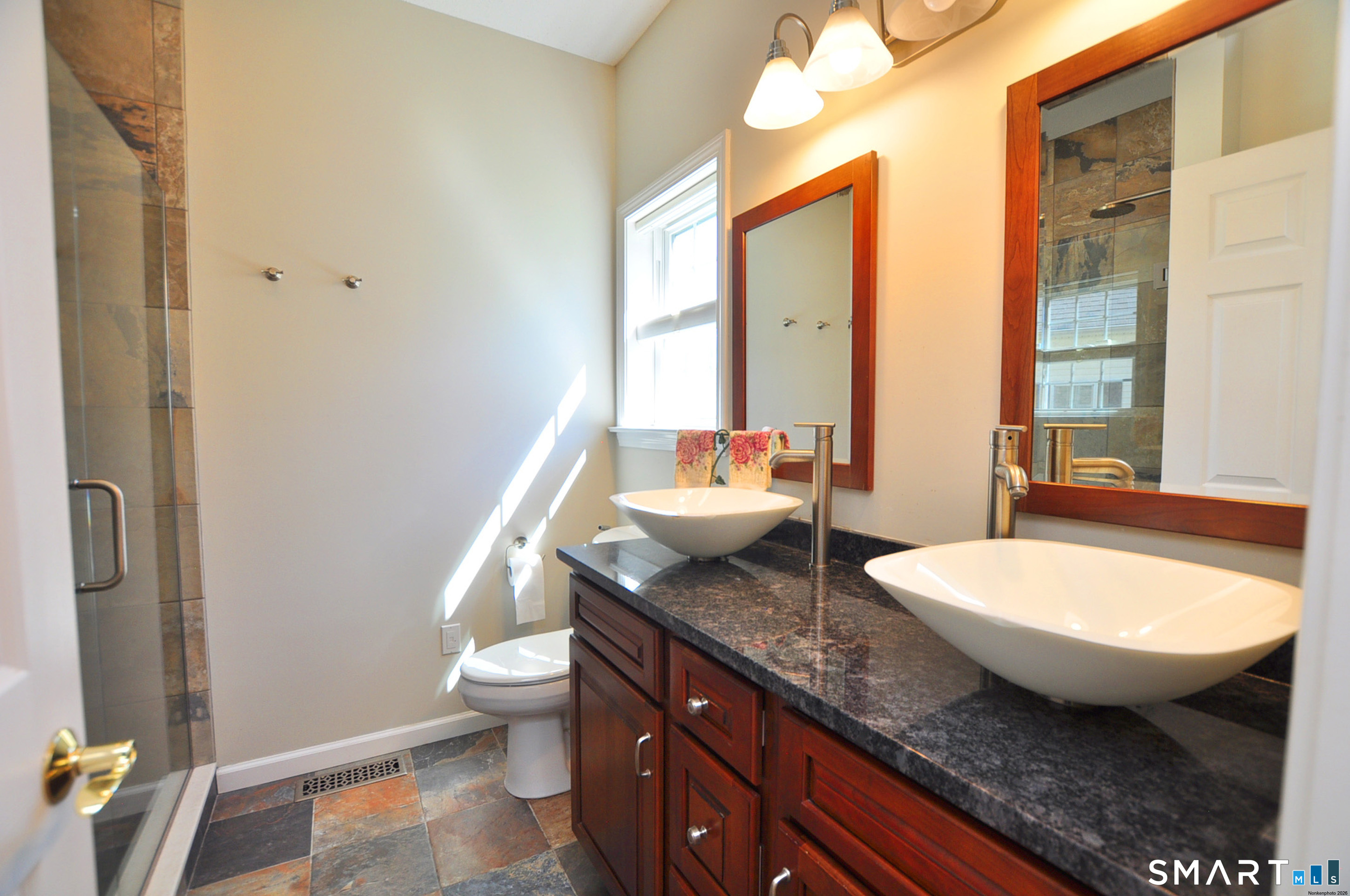 246 Kenswick Lane Windsor CT 06095