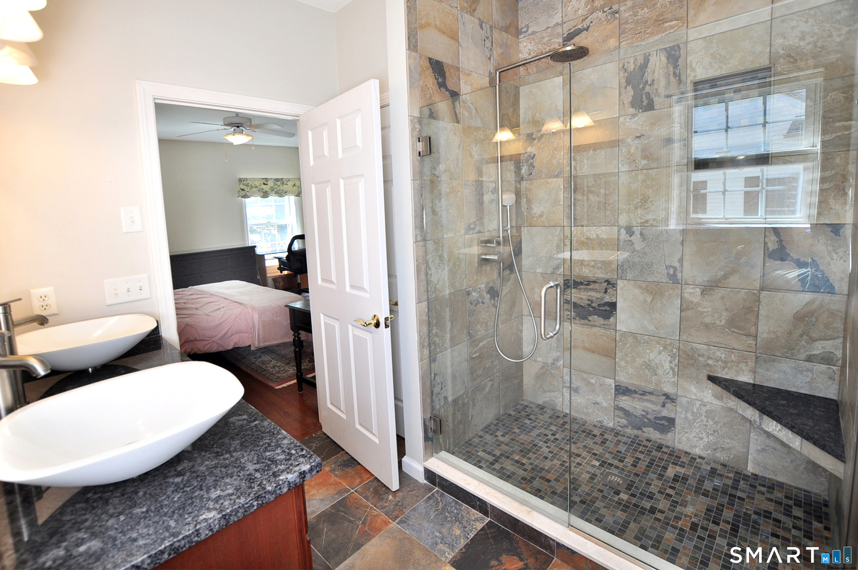 246 Kenswick Lane Windsor CT 06095