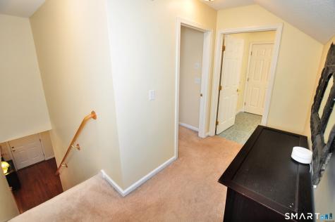 246 Kenswick Lane Windsor CT 06095