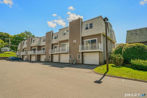 61 Meetinghouse Village Meriden CT 06450
