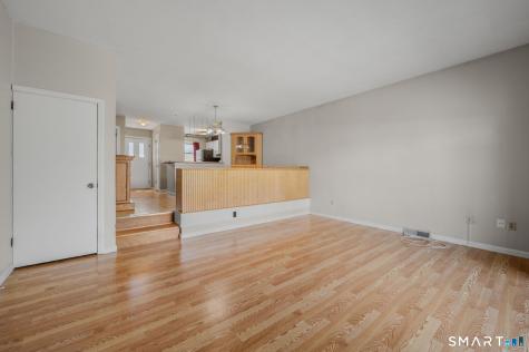 61 Meetinghouse Village Meriden CT 06450